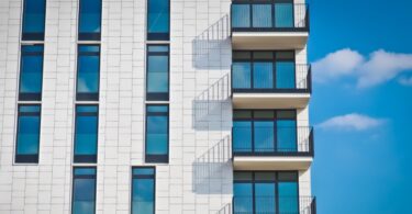 Ceny bytů v Českých Budějovicích loni stouply v průměru na 56 tisíc Kč/m2. Zdražování však s rokem 2021 neskončilo